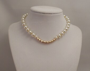 Very Cute, Elegant and Sexy Style One Strand, 6mm or 8mm Cream Glass Pearls Choker with Shiny Gold Plated Spacer