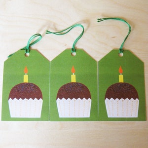 Pacote com 3 etiquetas para presente de cupcake de feliz aniversário