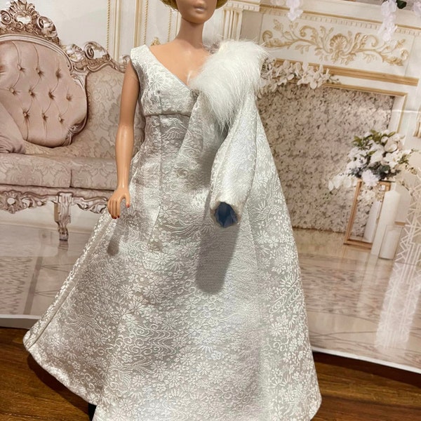 Gala Abend Barbie Evening dress with fur trimmed coat - embossed Japanese fabric