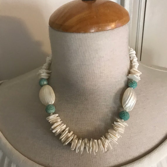 SHELL NECKLACE