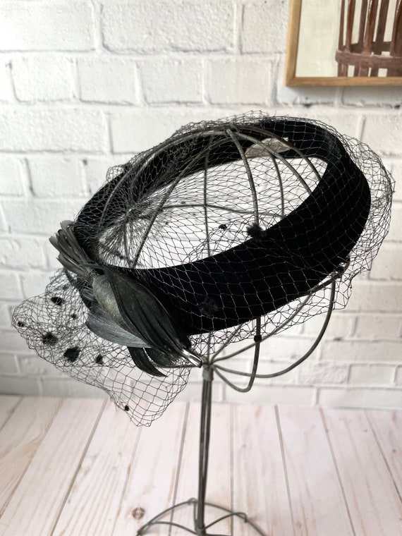 1950s Feather Ring Hat - image 1