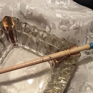 Susan Bates, Genuine BONE, Beautifully Carved, Crochet Hooks, Antique, Made in USA, Cow Bone, Bovine, Single hook