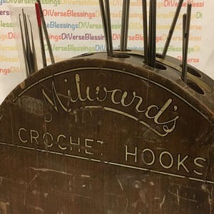 Vintage Misc Crochet Hooks & Misc Boye and Clover Case Included