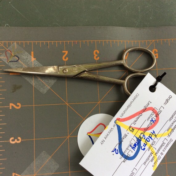 Dainty Vintage Austrian Made Embroidery Scissors Sewing Notions Cutting  Shears Craft Art Scissors Pocket Knitting Basket Scissors 