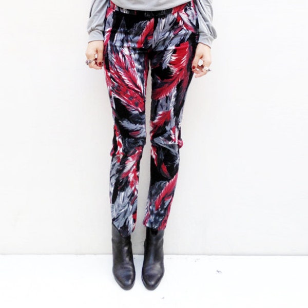 Feather Print Pants in Red and Black / Last sizes 36 38