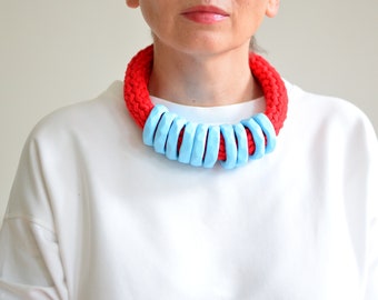 Modern statement necklace, red necklace, contemporary jewelry, 2024 jewelry trend, unique necklace, necklace gift, gift for sister