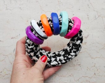 Funky bracelet made of cotton and clay