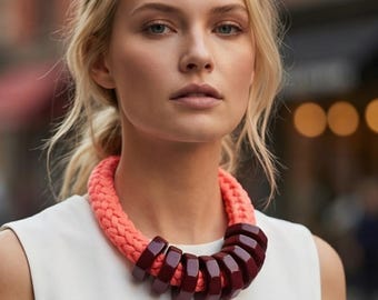Sculptural jewellery: modern statement necklace in bold colours, one a kind piece