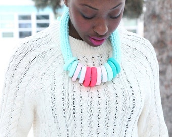 Crochet necklace made of mint yarn and clay