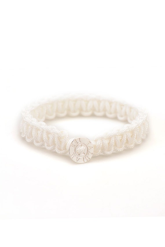 white paracord bracelet