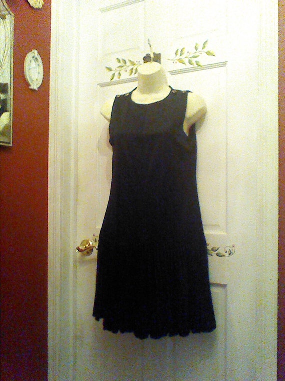 Vintage little black dress, flapper style mini pol