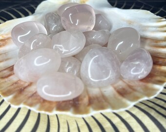 Rose quartz tumble stones