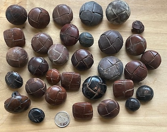 Vintage worn Leather buttons - Grungy buttons - Doll buttons - Woven leather