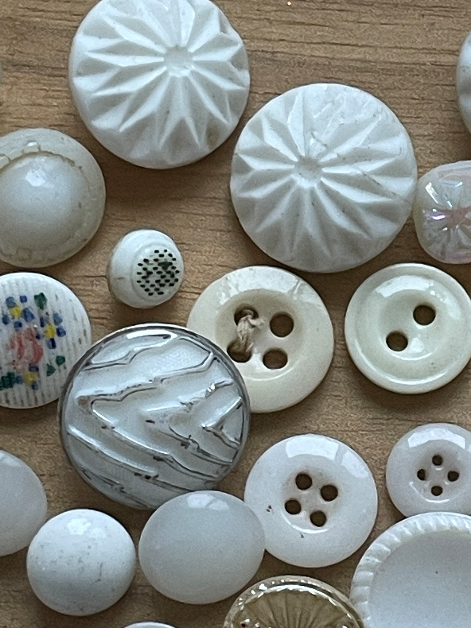 Huge Lot of Vintage Glass and Porcelain Buttons Underwear Buttons Deer ...