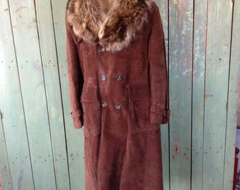 Vintage 1970s Womens 3/4 length suede leather jacket with Removable fur collar L? Wrap Trench coat Chocolate brown