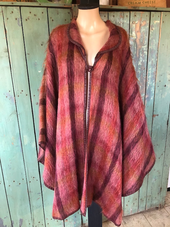 Gorgeous vintage handmade Womens Mohair Cape - Pin