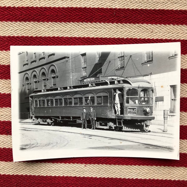 Carte postale antique de train - années 1910 - Passager de Buffalo - Conducteur de train - Trains antiques - Locomotive - Buffalo & Lake Erie Traction Co. - RPPC