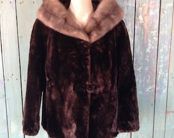 Vintage Womens 50s 60s Sheared beaver mink? collar fur coat Nadel furs Short bottom front coat 2 pockets