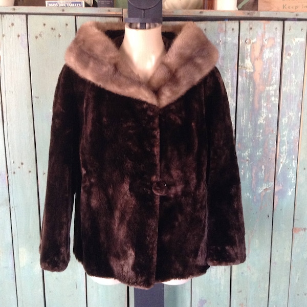 Vintage Womens 50s 60s Sheared beaver mink? collar fur coat Nadel furs Short bottom front coat 2 pockets