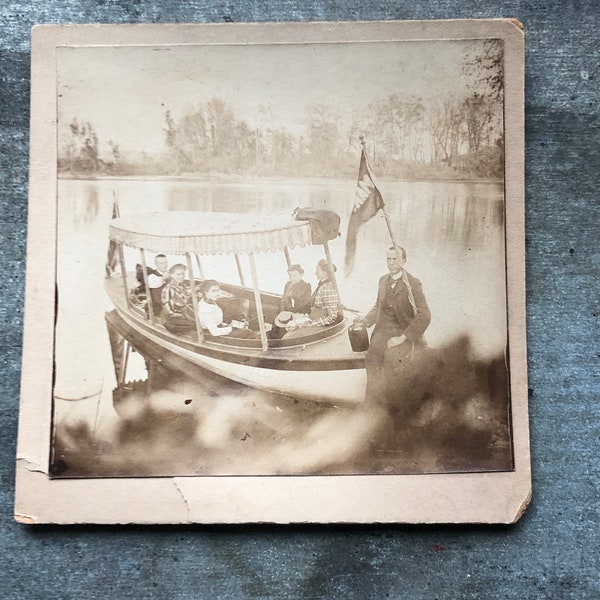 Antique Riverboat photo - Black and White photos - Gin Jug - Pretty Ladies - Fancy Hats - Vintage Fashion - Edwardian Fashion