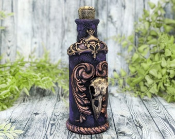 Raven Skull Apothecary Jar Potion Bottle / Crow Skull Gothic Home Decor Wiccan Altar Statue Bird Skull Witchy Decor Witchcraft Witchy Gifts