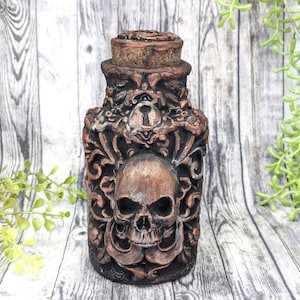 Copper Skull Apothecary Jar Potion Bottle / Poison Wiccan Altar Clay Apothecary Bottle Gothic Home Decor Witchy Decor Goth Witch Pagan Gifts