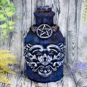 Pentacle Apothecary Jar Witch Potion Bottle Art, Apothecary Bottle for Gothic Home Decor & Wiccan Altar, Witchy Pagan Gift Goth Decoration