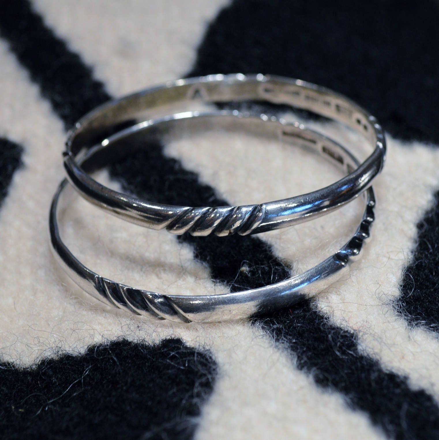 Vintage Pair of Taxco Sterling Silver Bangle Bracelets 58g - Etsy