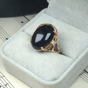 Large Black Onyx and Diamond 14k Gold Vintage Ring US sz 7 1/2