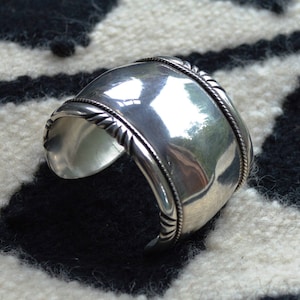 Sterling Silver Cuff Signed American Indian Artist Beautifully Hand Crafted 82 grams