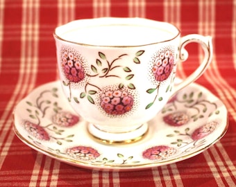 Beautiful Vintage Hand painted Roslyn Teacup and Saucer- England/Fine Bone China/High Tea