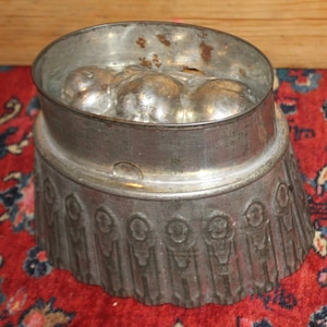 Antique Tin Aspic/Jello/Pudding Mold with Fruit- Peaches and Pears- from the 1900&#39;s