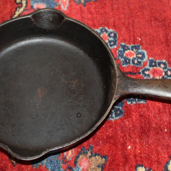 Wonderful Antique Griswold No 3 Cast Iron Pan/Skillet- #709- Cooking/Camping/Biking/Hiking