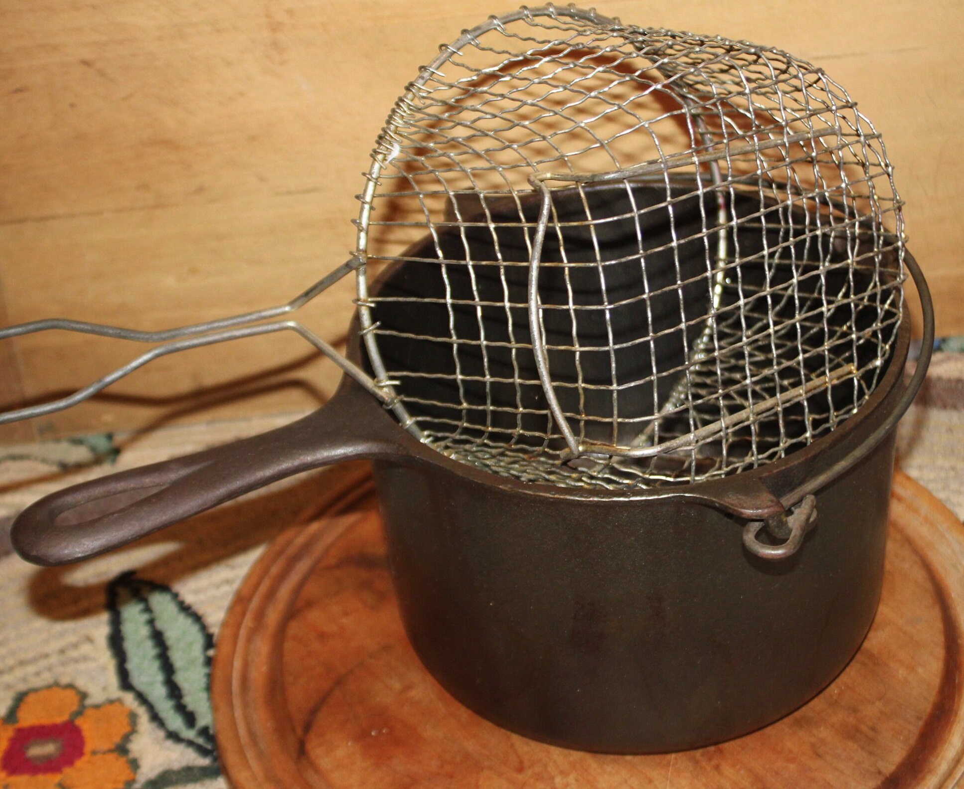 Vintage Griswold Cast Iron Deep Fat Fryer With Basket Insert 1003 Great Condition With Original