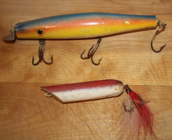 Two Great Colorful Wooden Antique Fishing Lures in Old Paint Found in Cape  Cod -  Israel