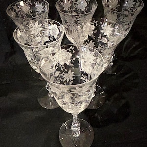 hummel wine glasses Hummel 'Karašica' – Grape Witches main image 1