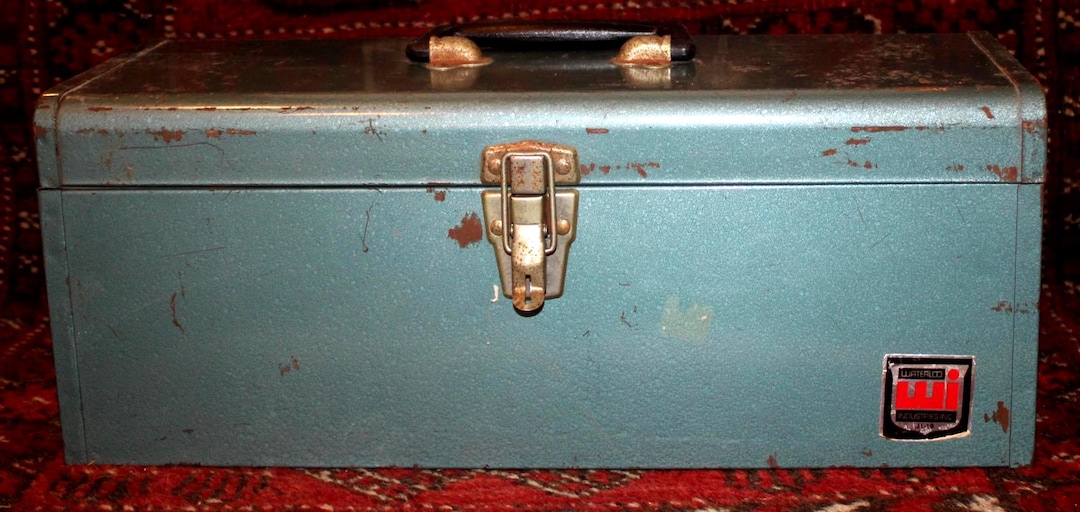 Vintage Waterloo JL-19 Blue Green Metal Tool Box- Storage/make-up