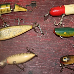 Collection of 6 Antique Wooden Fishing Lures in Old Paint- Great Condition!