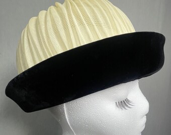 Auth Vnt Black Wool Bucket Derby Cloche Hat Mr. John 70s White Black Beret Lot 3 VINTAGE MR.JOHN HAT CLOCHE BUCKET HAT BLACK VELVET /WHITE  main image 3