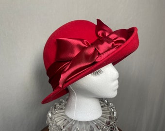 Brillant Red Wool 80s Cloche Hat