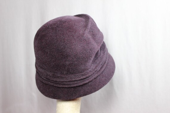 Brown Wool Cloche Hat and Fancy Lady Pin Accent - image 4