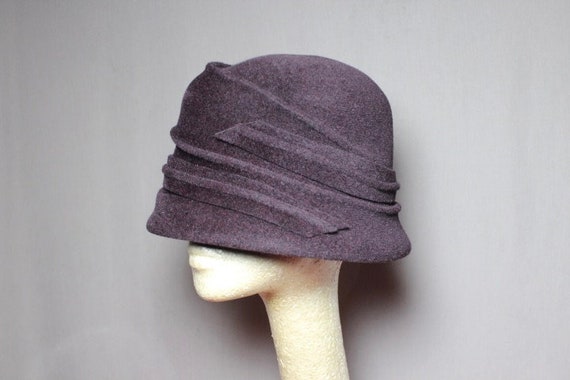 Brown Wool Cloche Hat and Fancy Lady Pin Accent - image 5