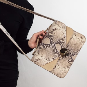 Sac messager en cuir à imprimé python, petit sac à main avec anse sur le dessus