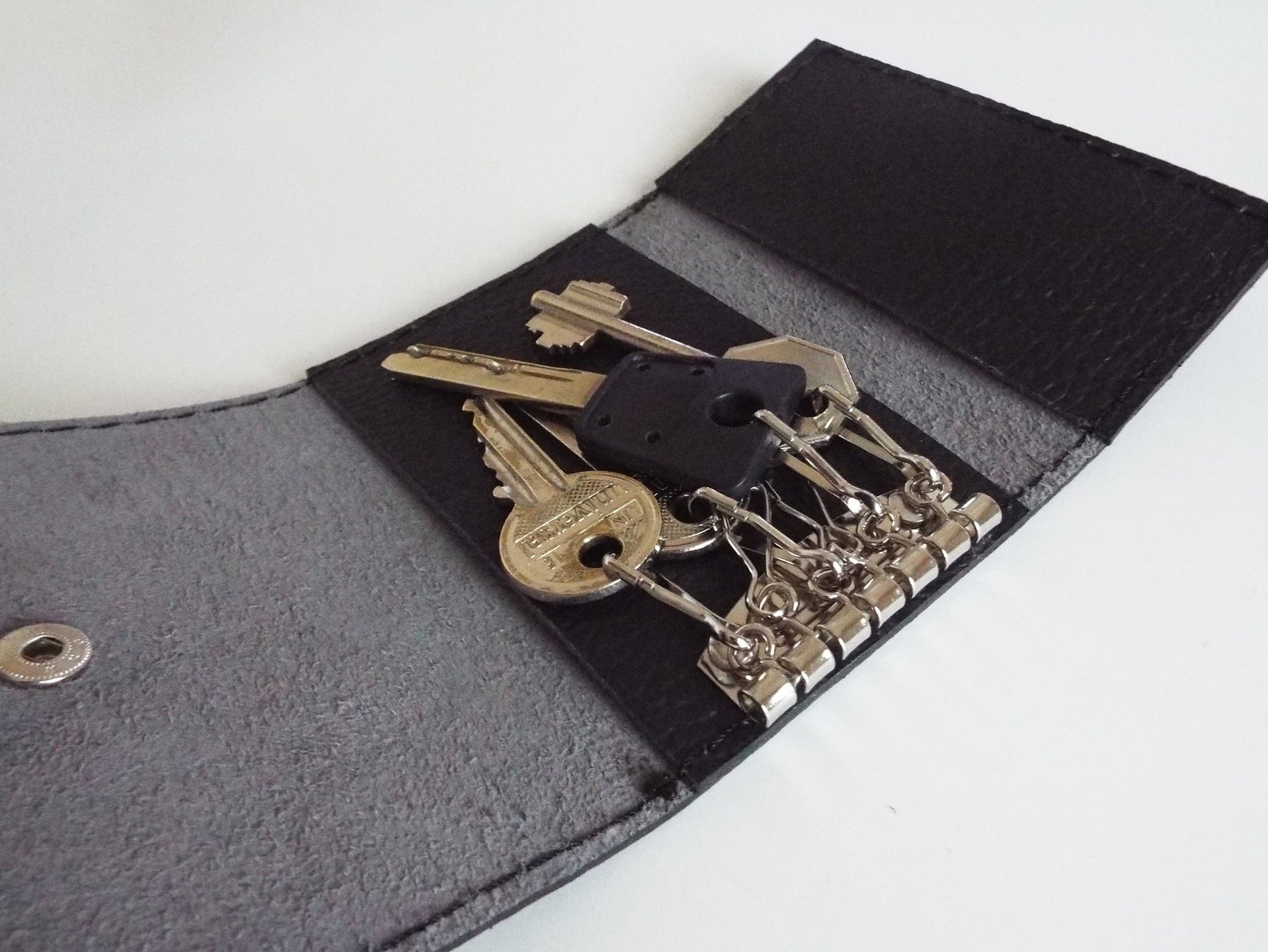 Leather key case. Black leather key holder. Black key wallet Etsy