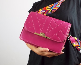 Leather magenta messenger bag. Small leather quilted purse. Pink cross body luxury leather bag.  Fuchsia leather crossbody bag.
