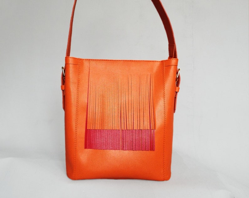 Leather bag orange red. Fringe hobo leather orange shoulder bag. image 2