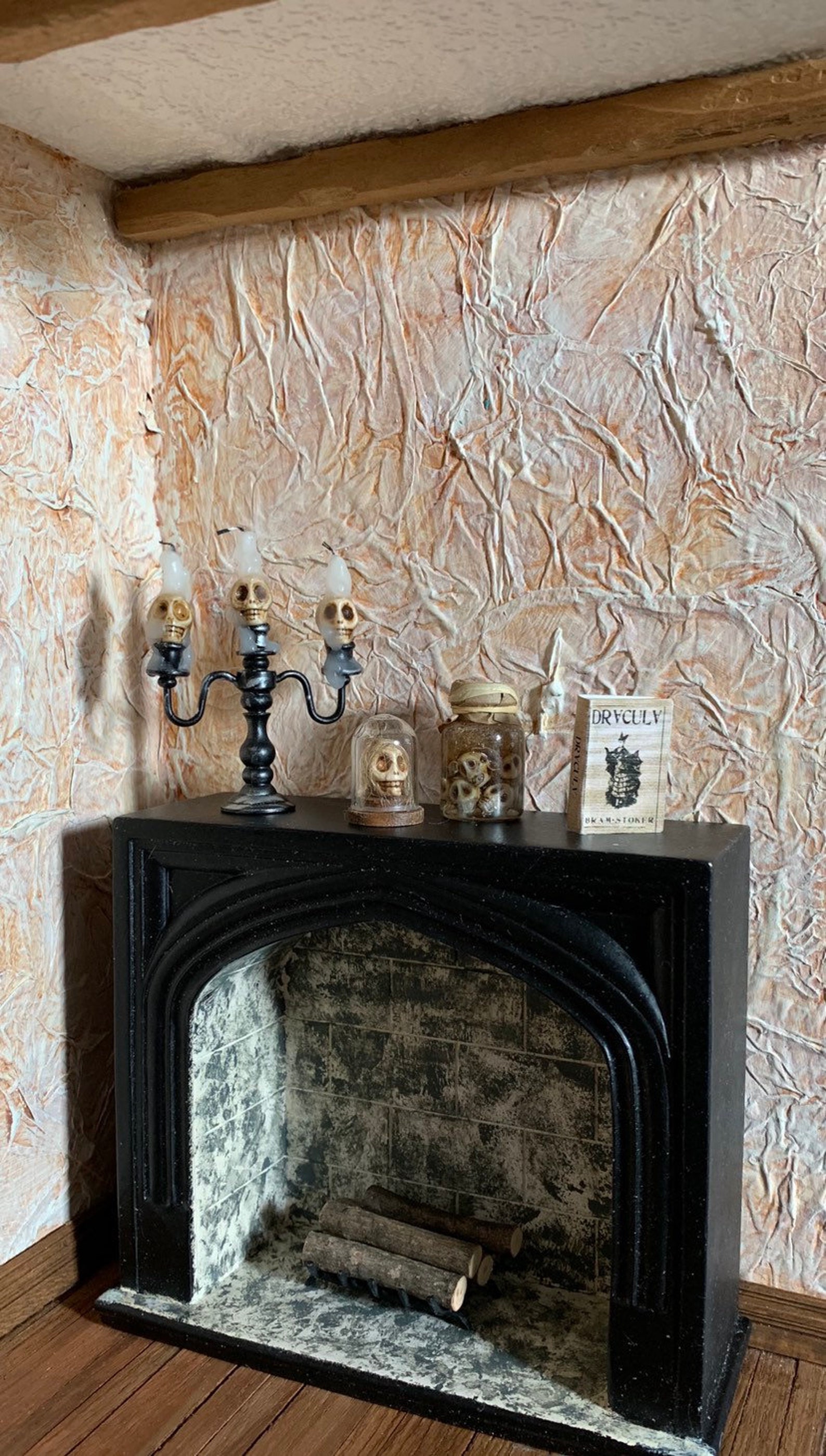 Chimenea gótica negra para usar en una casa de muñecas a | Etsy