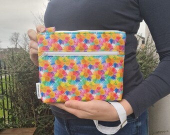 Rainbow Daisy Crossbody Bag, Floral Design, Adjustable Strap