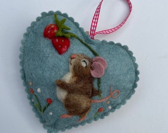Summer strawberry felted mouse. KISSING is'nt just for CHRISTMAS! HAnging heart personalised