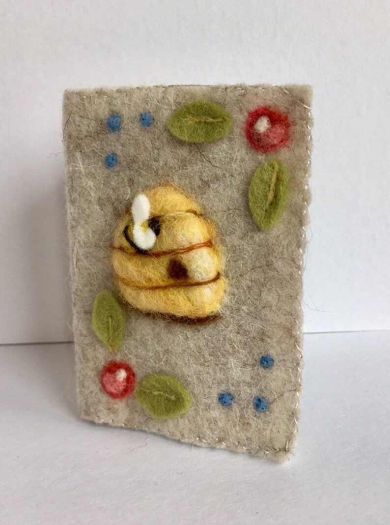 Craft Kit DIY Felting Kit Daisy Pin cushion and bee needle Etsy